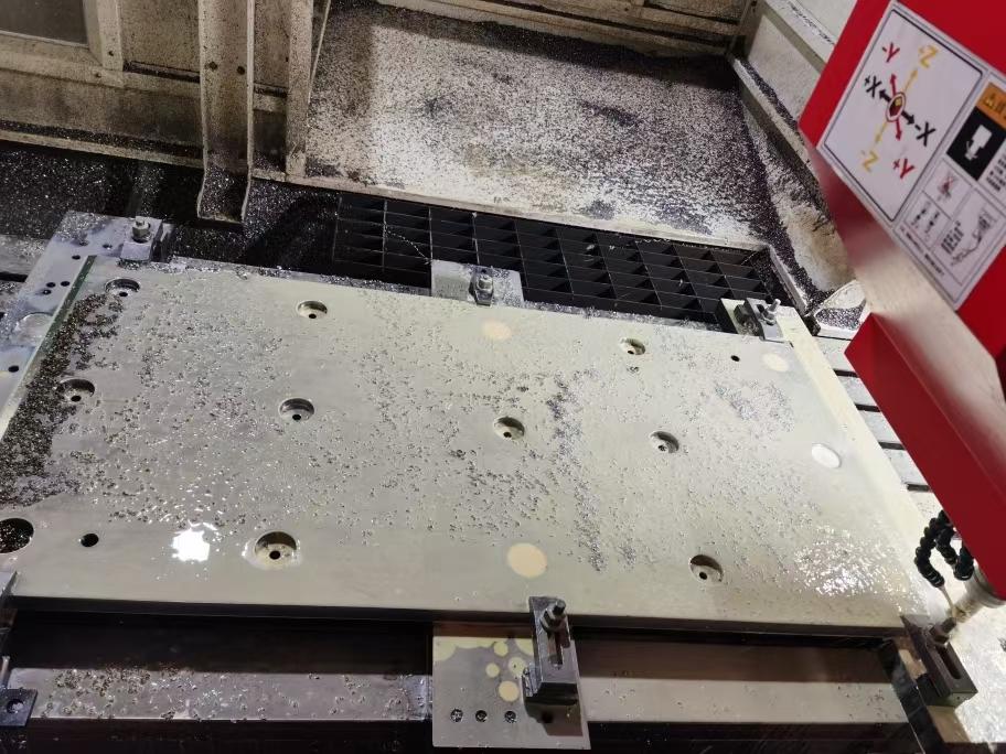 cnc-machining-composite-sliding-plates-01 CNC 加工复合滑动板-01
