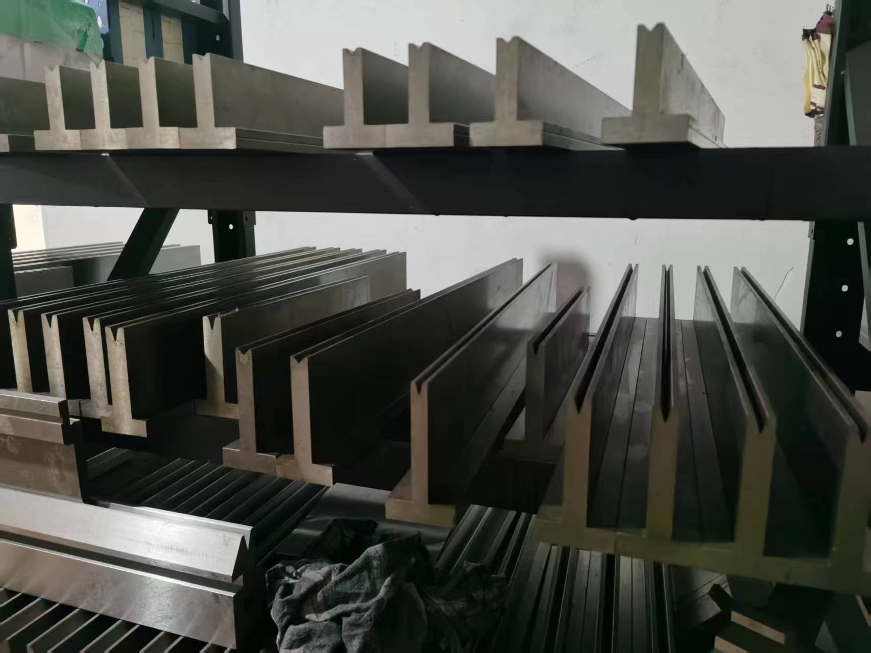 press-brake-tooling-warehouse-inventory-04 折弯工具-仓库库存