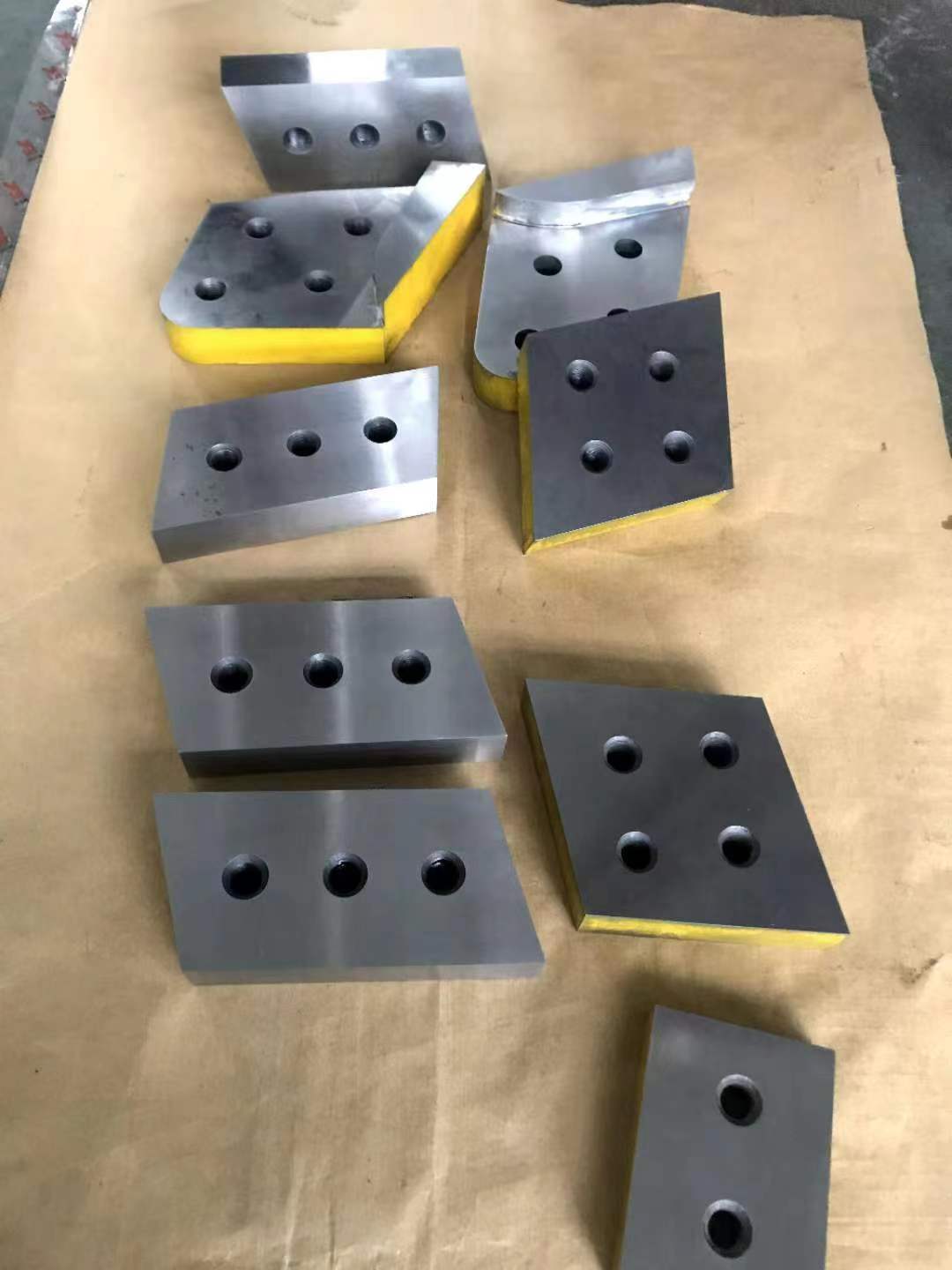 flying-shear-blades-for-steel-rolling-01 轧钢用飞剪刀片-01