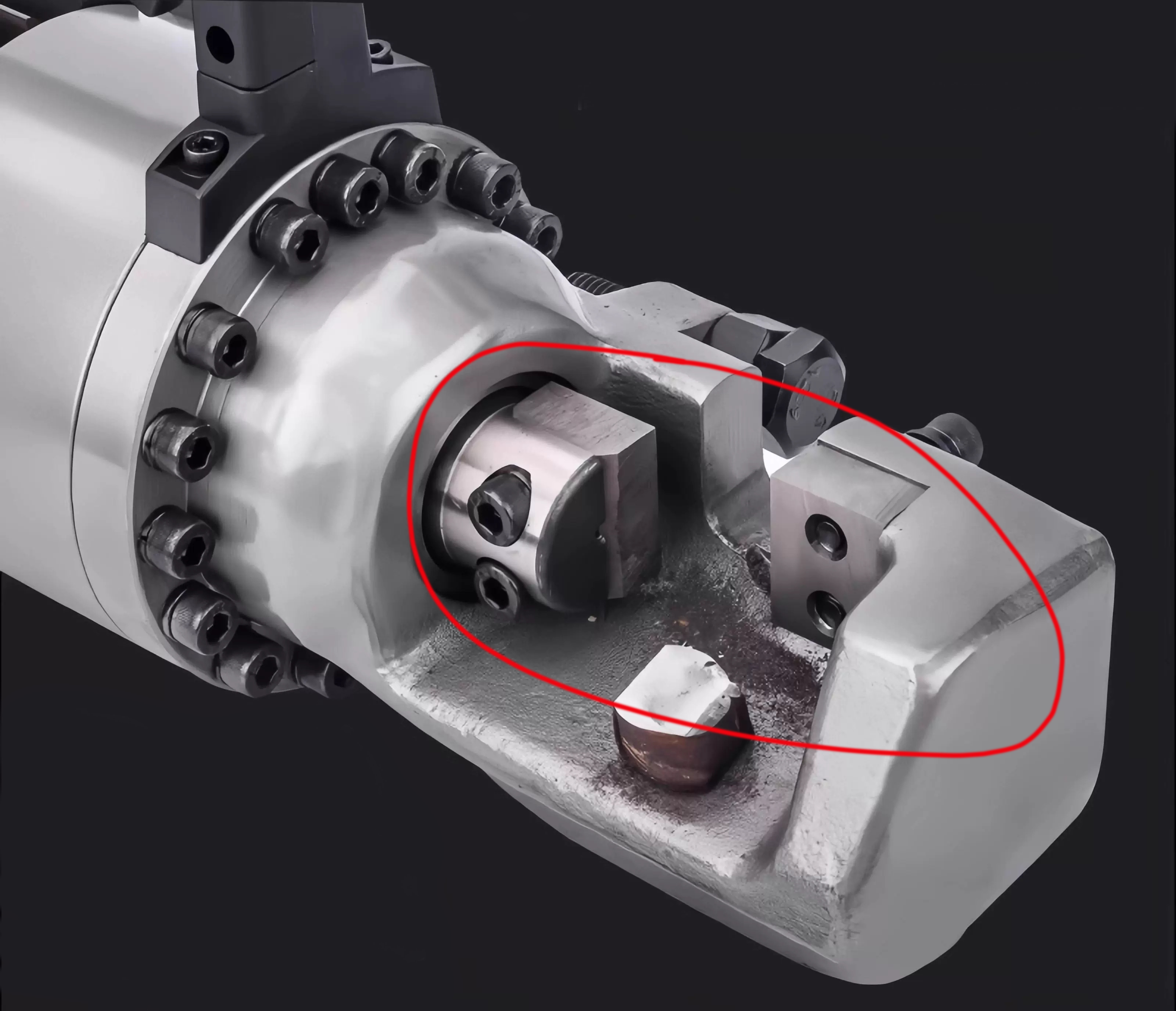 便携式钢筋切割机刀片安装区