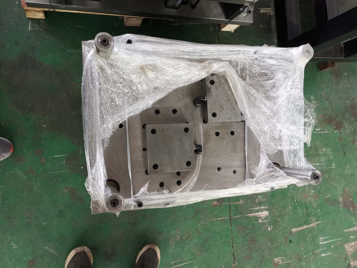 铰链冲压模具铰链打孔