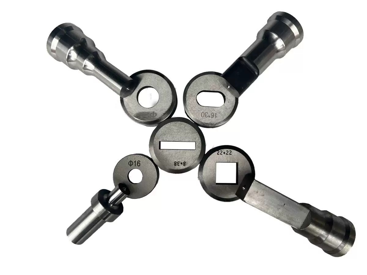 钢铁工人的替换冲头