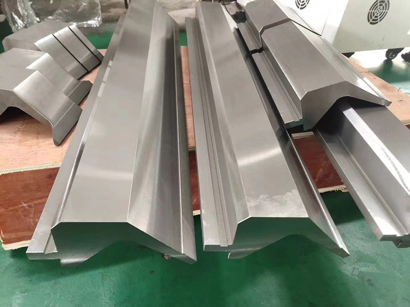 用于数控弯曲的分段 42CrMo 液压折弯模具和冲头
