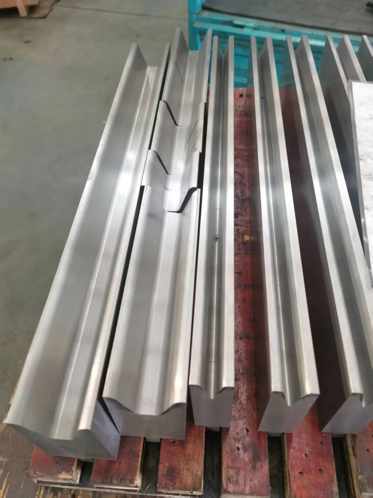 折弯机 V 型模具