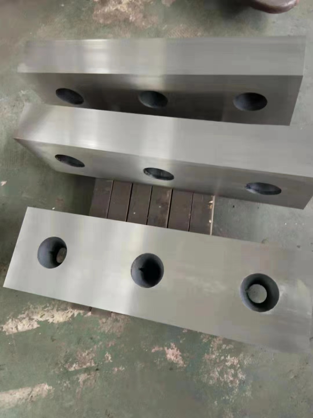 废金属剪切刀片&鳄鱼剪切刀片如何选择材料？