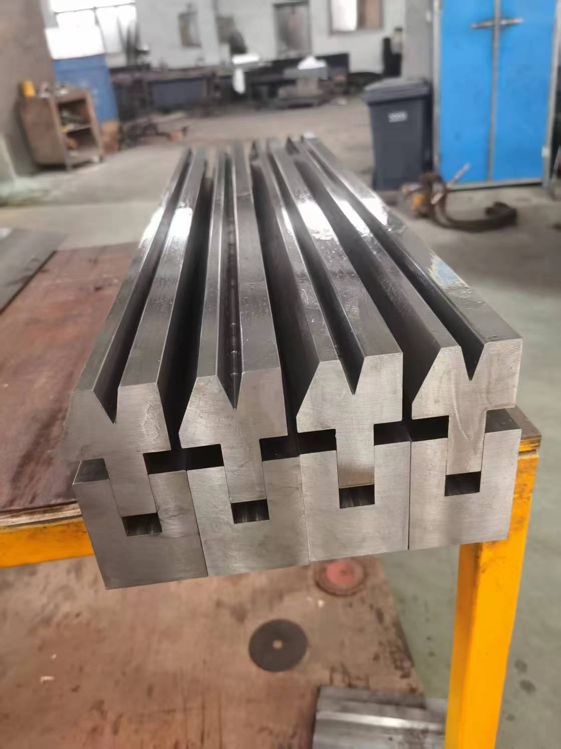 钣金折弯机模具