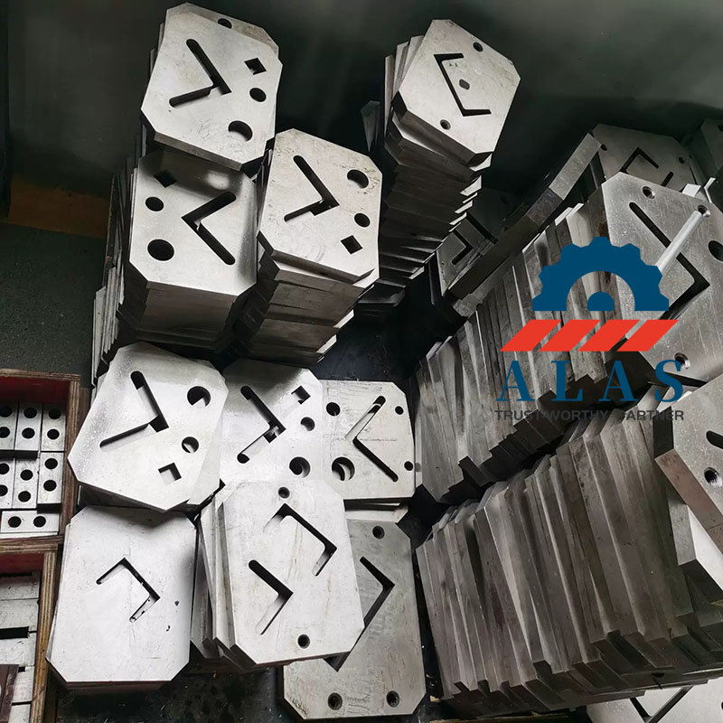 阿拉斯机械生产车间D2、DC53钢角铁剪板机刀片半成品大批量库存