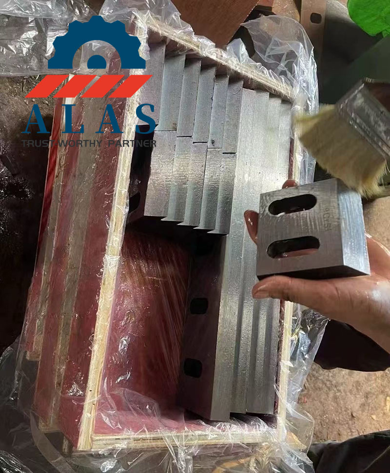 用于全球出口的工业粉碎机刀片的防锈涂油和安全木箱包装