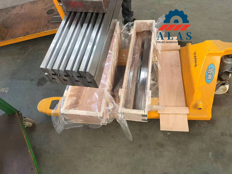 用于折弯机卷边压扁模具的 ALAS 标准出口木箱包装
