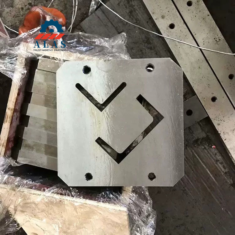 优质 D2 钢角铁切割刀片包装在安全木箱中用于出口运输