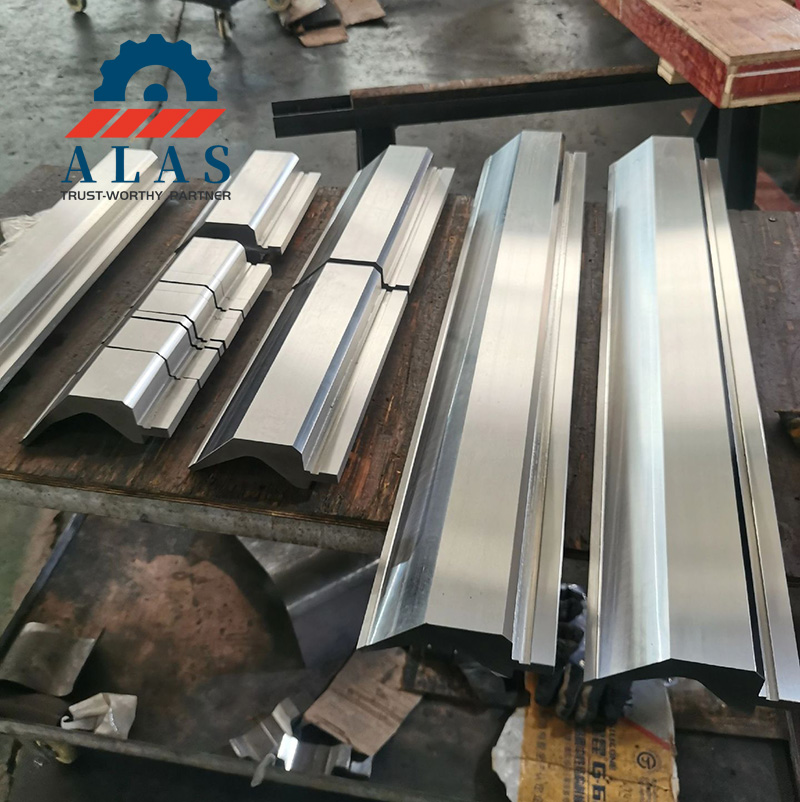 成品 ALAS 42CrMo 整体硬化鹅颈顶部工具套件显示精细表面磨削