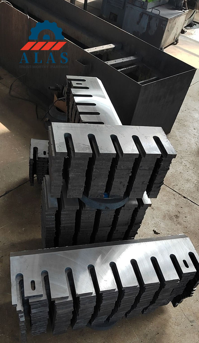 ALAS OEM 品质木材削片机底刀，具有精密 CNC 加工螺栓孔和严格的厚度公差