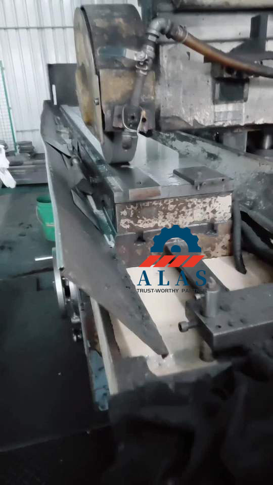 CNC 超精密表面磨削工艺可实现工业刀片的严格公差