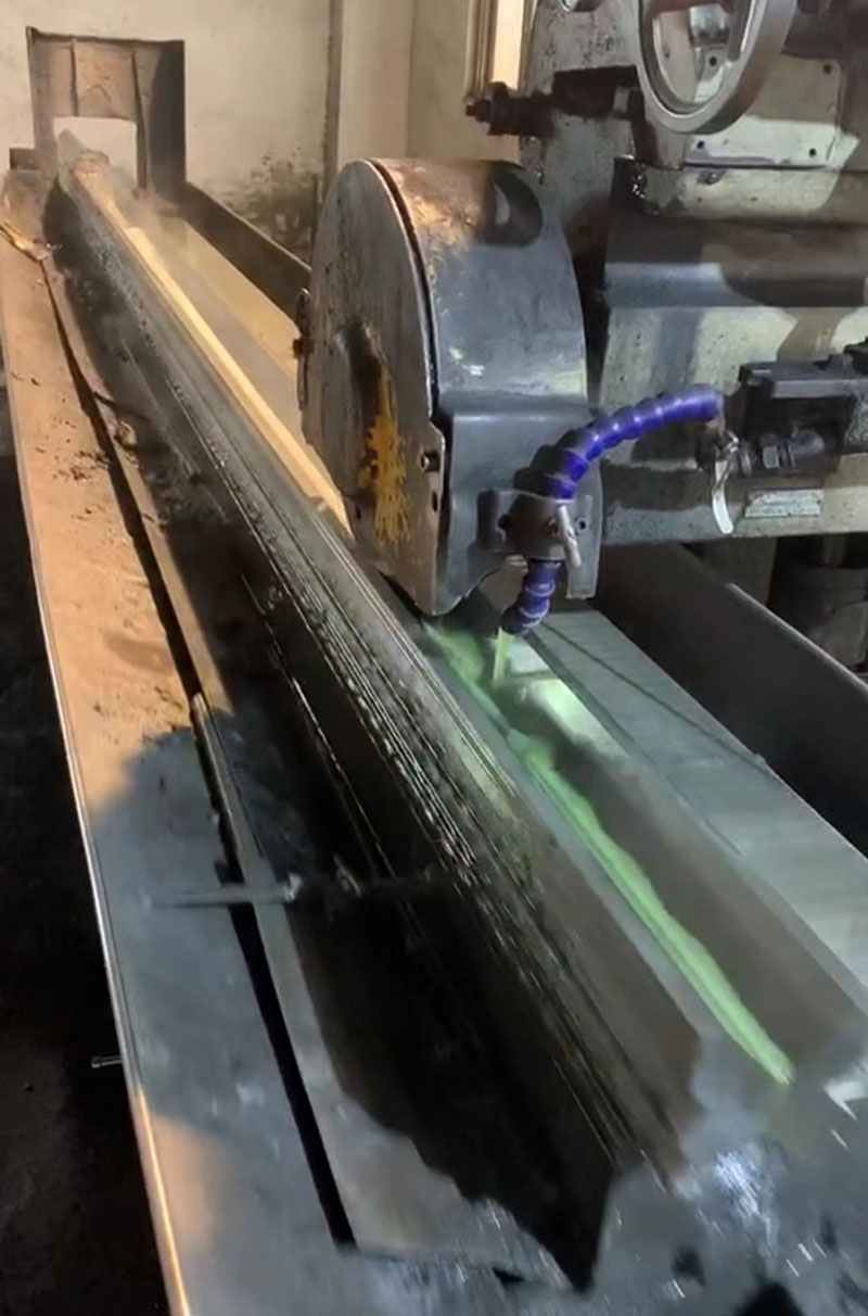 用于定制折弯机模具的高精度数控铣削工艺